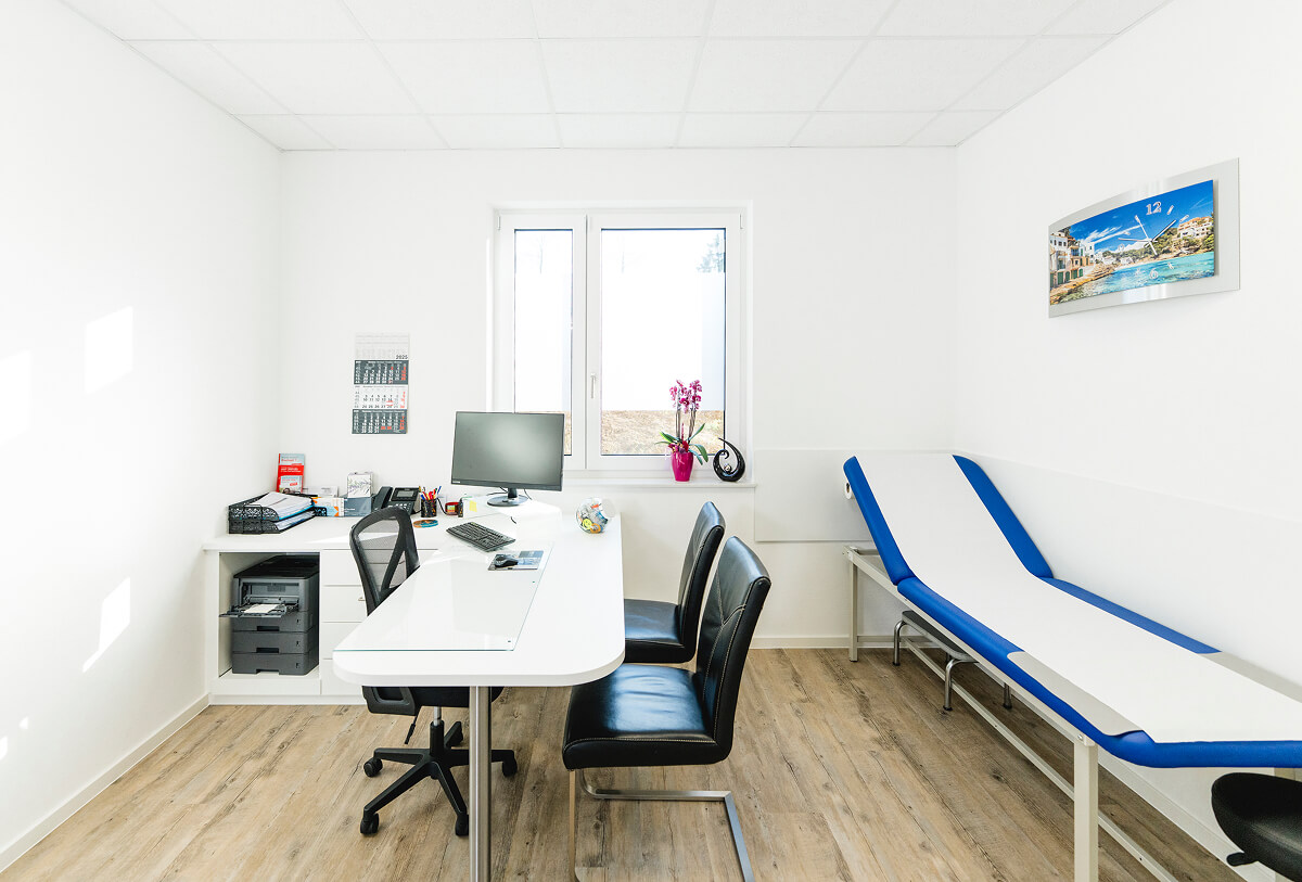 Hausarzt Untersuchungsraum Modern